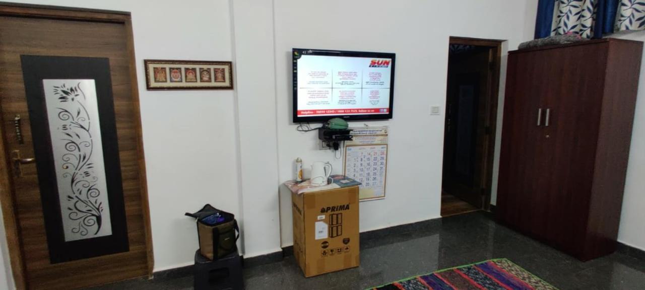 Sandy 4 Bhk Homestay - Only Adults Allowed Utakamand Zewnętrze zdjęcie